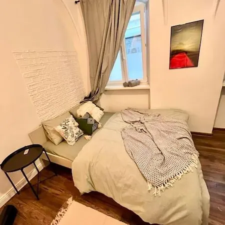 Center 4 Persons - Casino Near * براتسيلافا